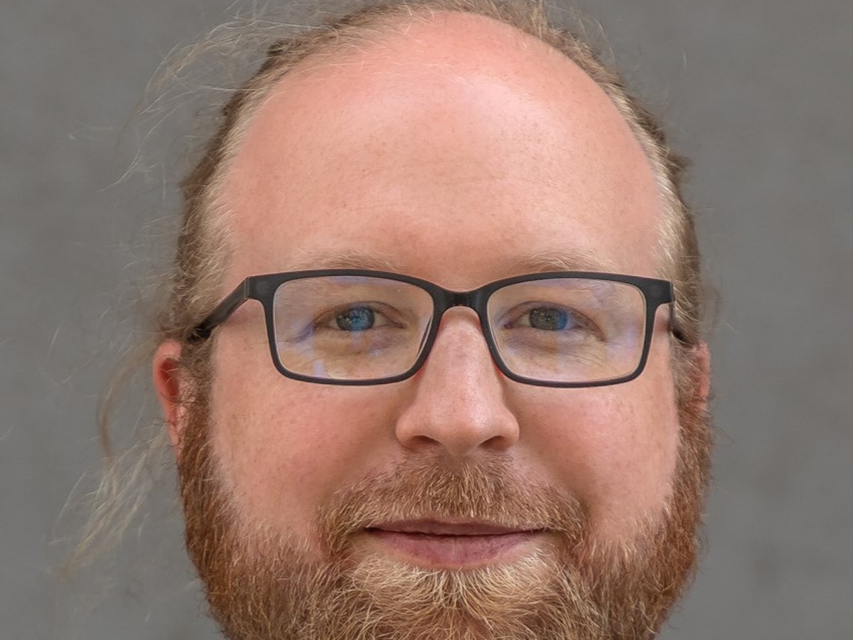 Levi Tasner, Collette guide in Central Europe