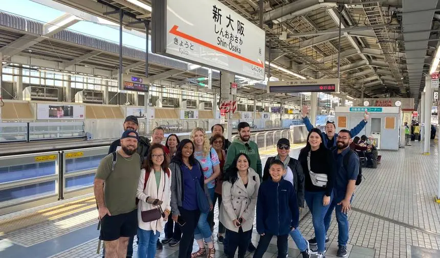 Stunning Tours group at Shin-Osaka station on the 9D Splendid Japan tour